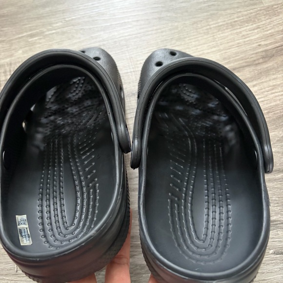 Crocs Unisex Adult Black Crocs Clogs - Picture 8 of 10